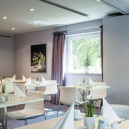 Szálloda Airport By The New Yorker 3*