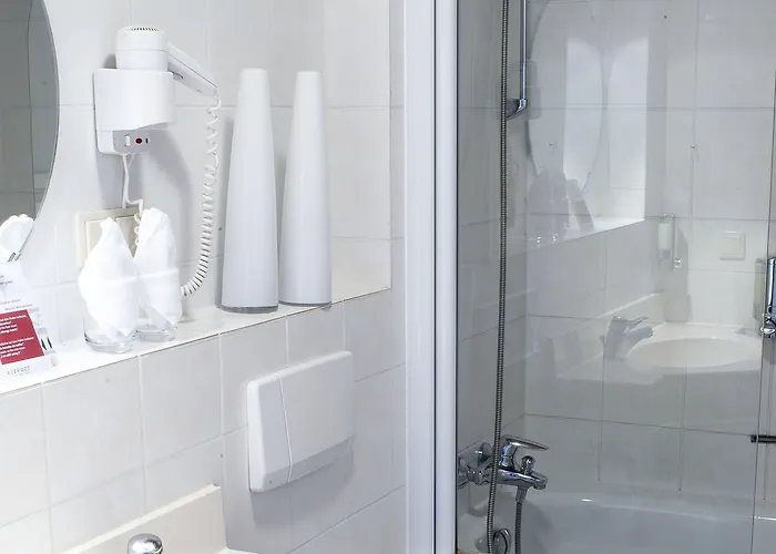 Airport By The New Yorker