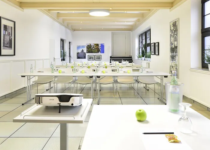 Airport By The New Yorker 3* Keulen