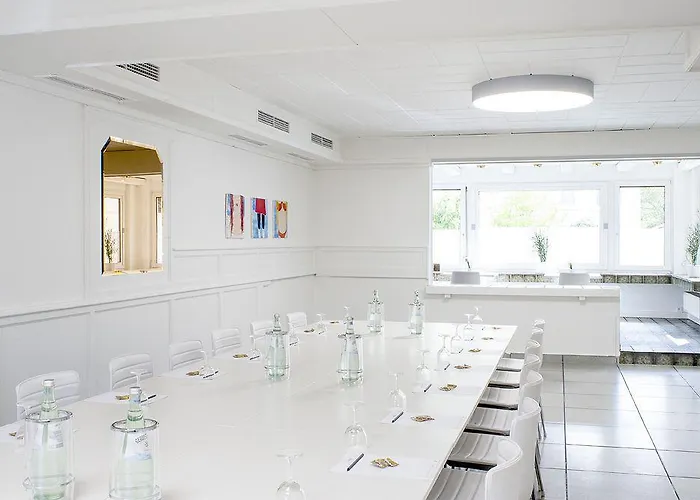 Otel Airport By The New Yorker Köln