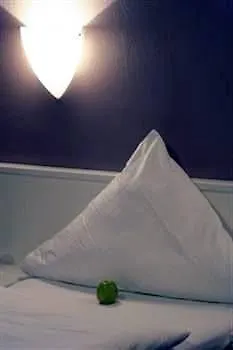 Airport By The New Yorker מלון