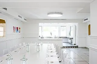 Airport By The New Yorker מלון