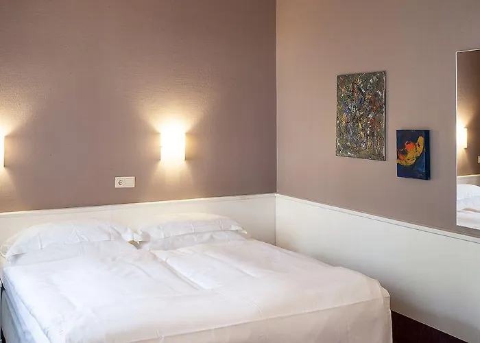 Airport By The New Yorker מלון